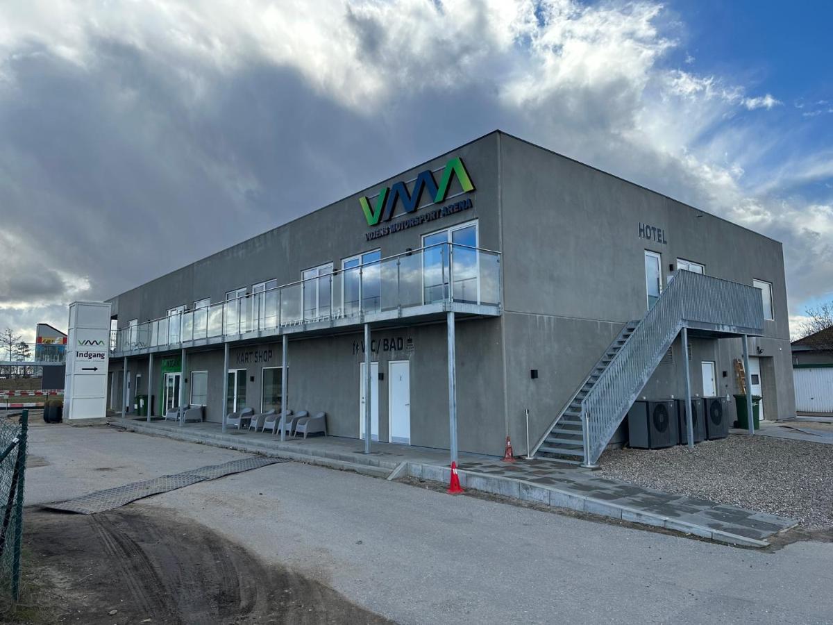 Vojens Motorsport Arena Hotel ภายนอก รูปภาพ